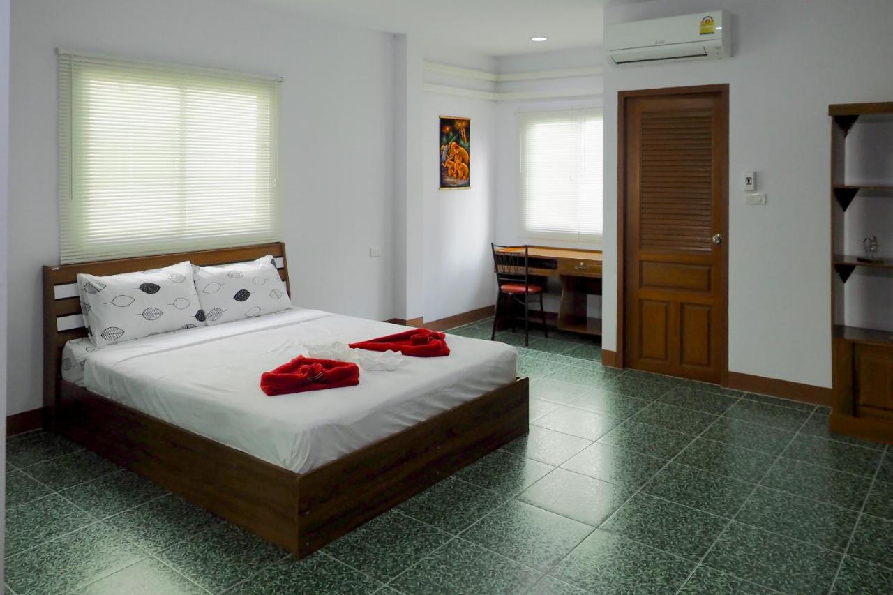 Cross pattaya pratamnak 5. Jardin Hotel 3* (Паттайя). Jardin 3.